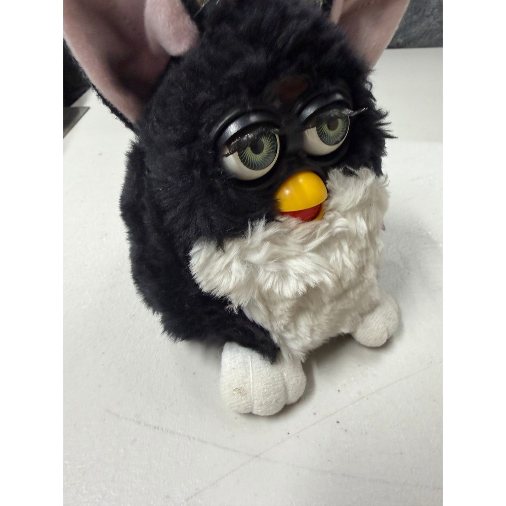 Vintage 1998 Furby Tiger Electronics Model 70-800 Skunk Black White Green Eyes
